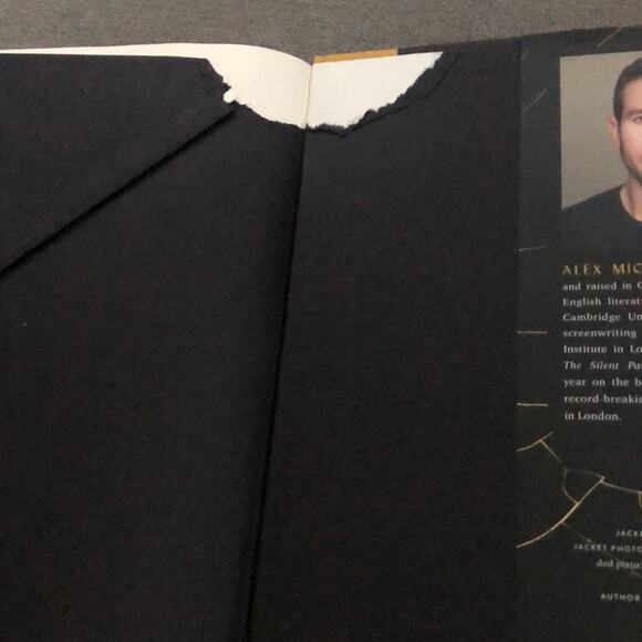 The Maidens Hardcover Suspense Thriller Novel By Alex Michaelides BOTM - Picture 4 of 4